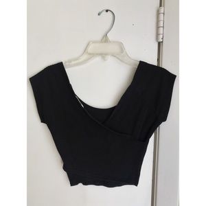 🖤BLACK CRISS CROSS CROP TOP🖤